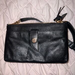 Micheal Kors cross body bag adjustable